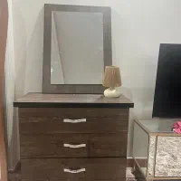آینه و کنسول