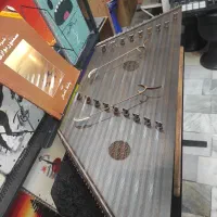 سنتور ۳ مهر موسوی با پایه نواختن سنتور
