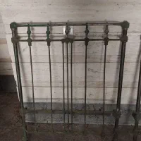 تخت روسی شوروی قدیمی|حراج|تهران, زعفرانیه|دیوار