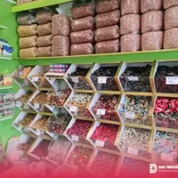 مغازه 12متر و 8متر بالکن کاشی و سرامیک شده