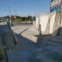 زمین حصار با دفتر و حیاط