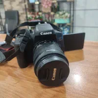 دوربین عکاسی canon 750D