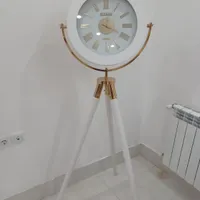ساعت ایستاده بدون هیچ مشکل و زدگی
