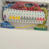 نیرو صفر و نیمه ماهر برقکار