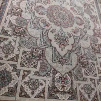 تعدادی فرش در حد نو
