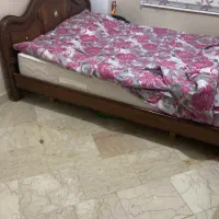 تخت چوبی دو نفره