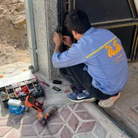 فروش نصب و تعمیر درب برقی