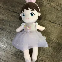 عروسک دخترانه