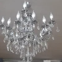 لوستر سالم وتمیز کریستال