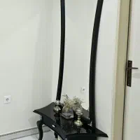 آیینه کنسول و شمعدان