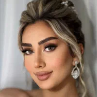 جشنواره تخفیف میکاپ و شنیون عروس و محفلی|خدمات آرایشگری و زیبایی|اصفهان, مرداویج|دیوار