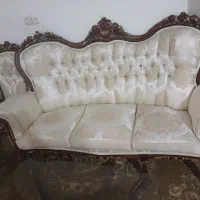 یک دست مبل سلطنتی در حد