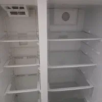 یک دستگاه یخچال الکترو استیل طرح ساید فاقد در