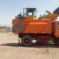 خاک برداری با لودر و کمپرسی