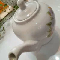 قوری خیلی بزرگ گل یاسی هیئتی کاملآ نو|قوری، کتری، قهوه‌ساز دستی|خشکبیجار, |دیوار