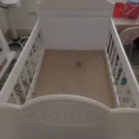 تخت کنارمادر