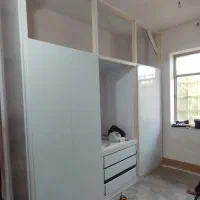 سازنده و تعمیر انواع کمدیواری و کابینت شرایطی