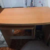 میز مطالعه به همراه صندلی