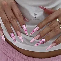 آموزش و انجام کلیه خدمات ناخن