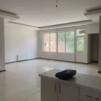 ۱۴۰ متر همراه با دو تراس و ویو فضای سیز