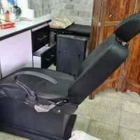 میز و تخت و میز اصلاح برای آرایشگاه