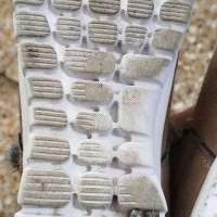 نیم بوت در حد نو|کیف، کفش، کمربند|پرند, فاز ۶|دیوار