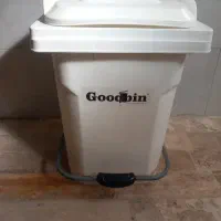 سطل زباله پدالی