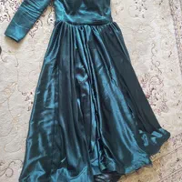 لباس مجلسی ساتن رنگ سبز|لباس|اندیشه, اندیشه فاز ۱|دیوار