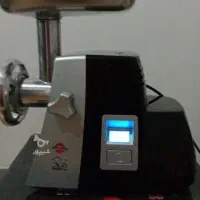 چرخ گوشت نو و بدون کارکرد