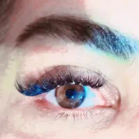 نیازمند مدل مژه برای تکمیل آلبوم