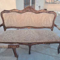 مبل ۹ نفره چوب سالم ومحکم ومیزآینه وآینه وتخت|مبلمان خانگی و میز عسلی|اصفهان, بهارستان|دیوار