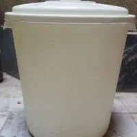 سطل درب دار