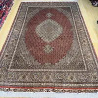 فرش ۶ متری طرح ماهی زمینه پیازی دو سر مارک و گلیم