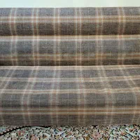 مبلمان ۷ نفره همراه با میز وسط