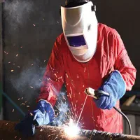 سیم کش برق کار ساختمان تعمیرات جوشکاری|خدمات پیشه و مهارت|ارومیه, |دیوار