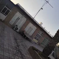 خانه ویلایی کوچه32رهبری 300مترتخفیف داره