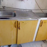 کابینت با سینک ، یخچال ، کولر آبی