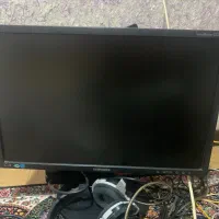 مانیتور در حد نو