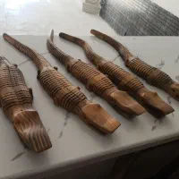 پنج عدد تمساح چوبی