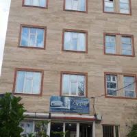 اجاره مغازه.۱۵۰ متر.نبش خیابان اصلی شهرک بعثت