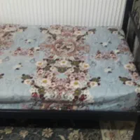 یک عدد تخت یک نفره اهنی با تشک کارکرده|تخت و سرویس خواب|بوئین زهرا, |دیوار