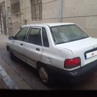 گلکیر سمت چب یه کوچولو جمع شده