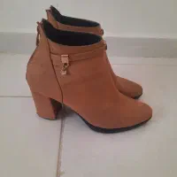 نیم بوت سایز ۳۹ ۴۰|کیف، کفش، کمربند|پرند, فاز ۴|دیوار