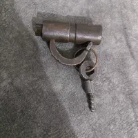 یک عدد تسبیه و قفل قدیمی|کلکسیون اشیاء عتیقه|سرخرود, |دیوار