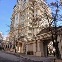 ۱۴۰ متر/ سه خواب / تکواحدی/ قیطریه