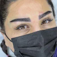 کاشت ابروی طبیعی|خدمات آرایشگری و زیبایی|شیراز, قصرالدشت|دیوار