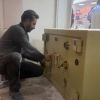 گاوصندوق طلایی زیر ویترین گاو صندوق ۱۲۰در ۸۰|ابزارآلات|تبریز, |دیوار