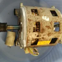 تعدادی قطعات یدکی ماشین لباسشویی آبسال