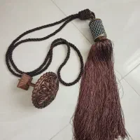 گل میخ و شرابه پرده