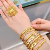 گردنبند اماراتی نقره  آبکاری طلا گوشواره و تاج